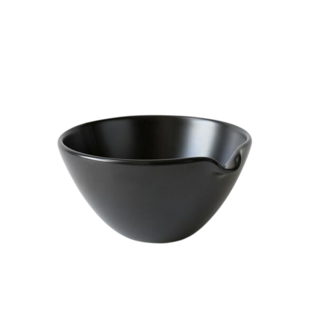
                  
                  Load image into Gallery viewer, Black matcha pouring bowl with a spout.
                  
                  
